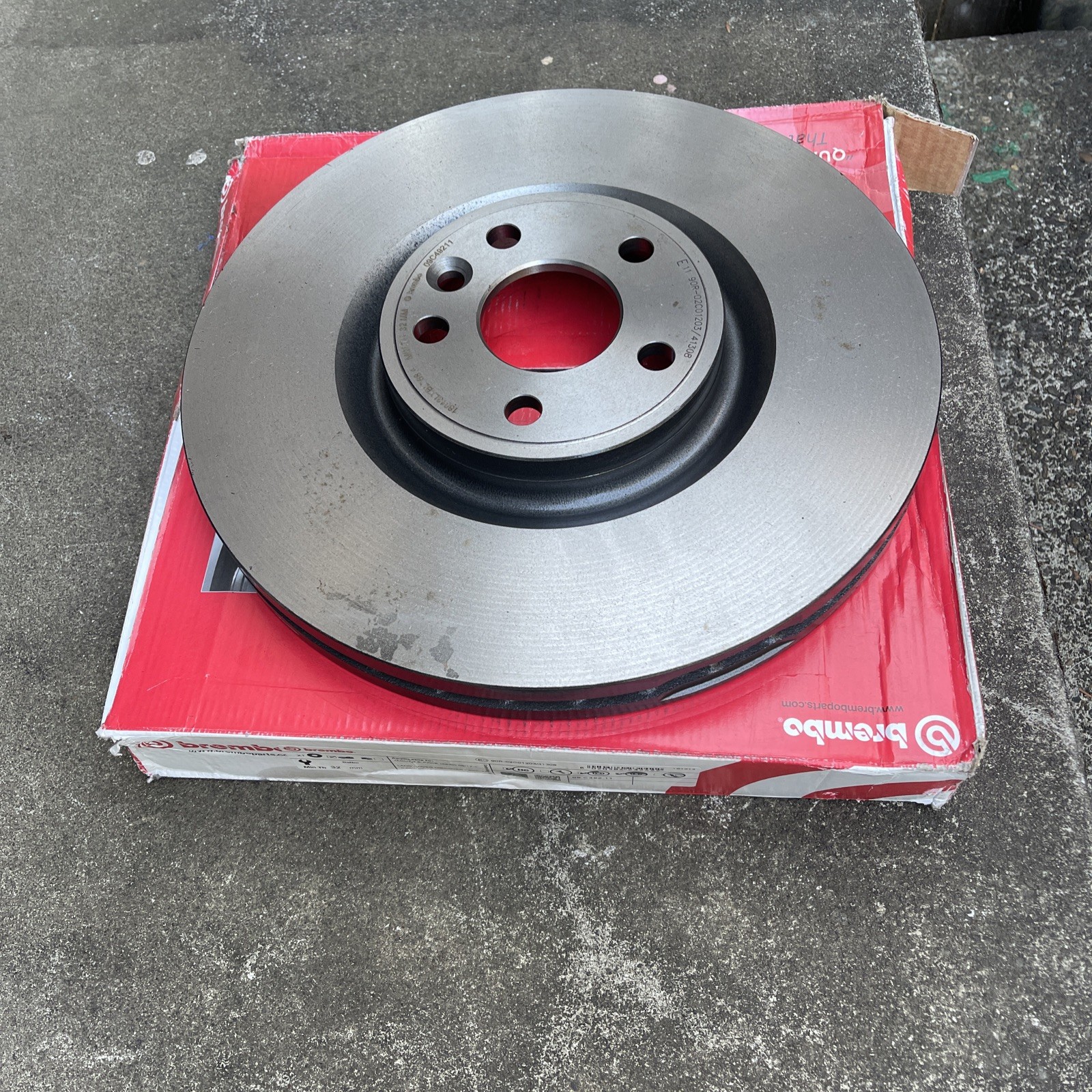 Pair Brembo rotors 90R-02C01203/41308 32mm Land Rover Discovery Front Rotors