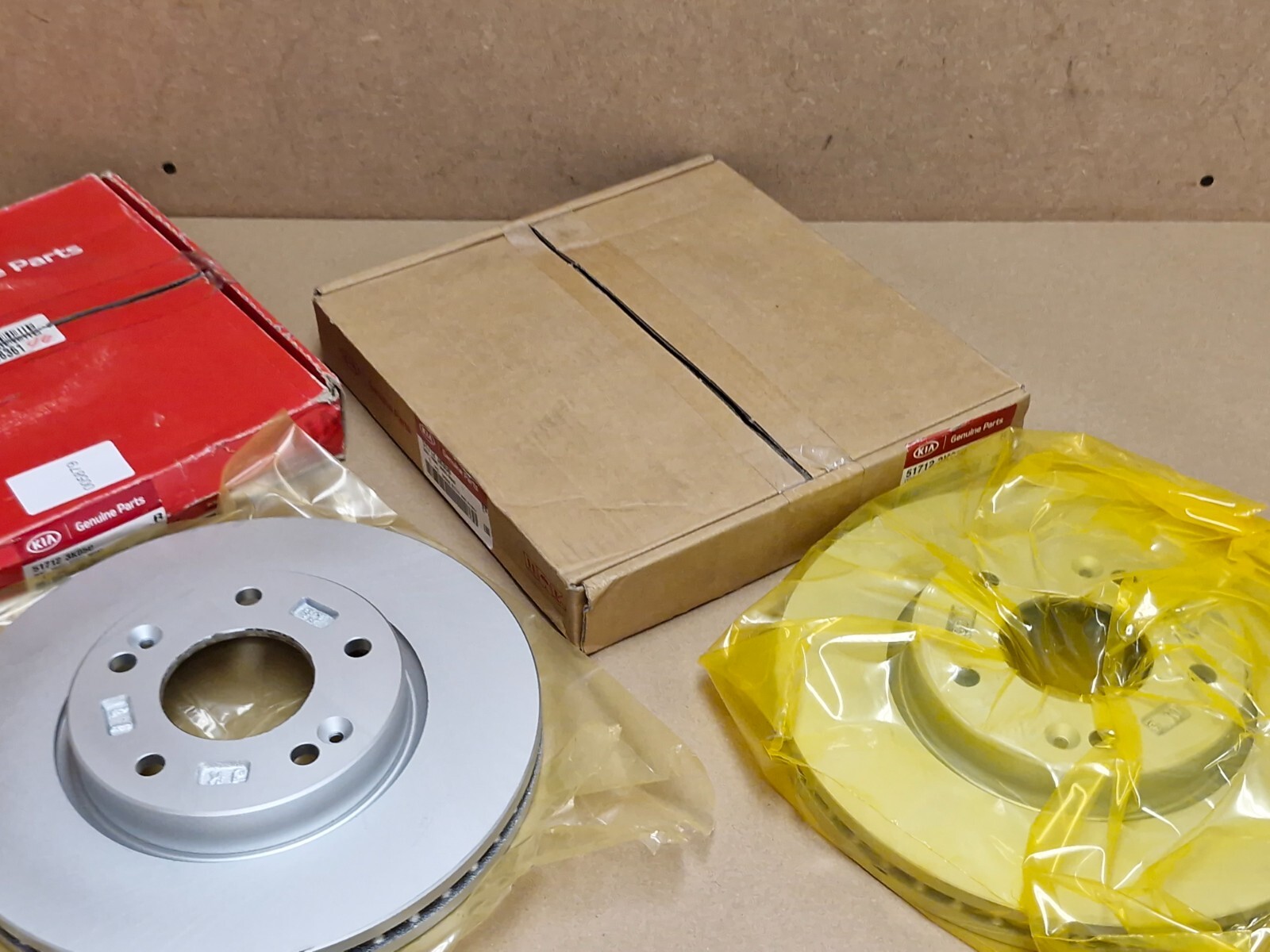 Kia Sportage 2.0 2.7 Front Brake Disc Set 2004-on Carens 51712-3K050 Genuine NEW