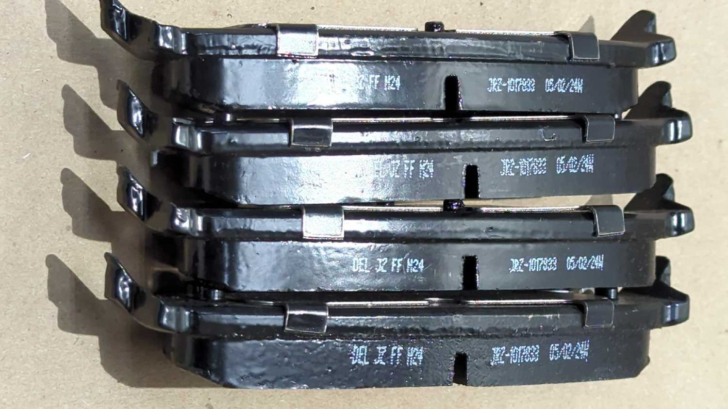 New OEM genuine GM Rear Brake Pads 2007-2014 Chevy GMC Trucks SUV J55 19366008
