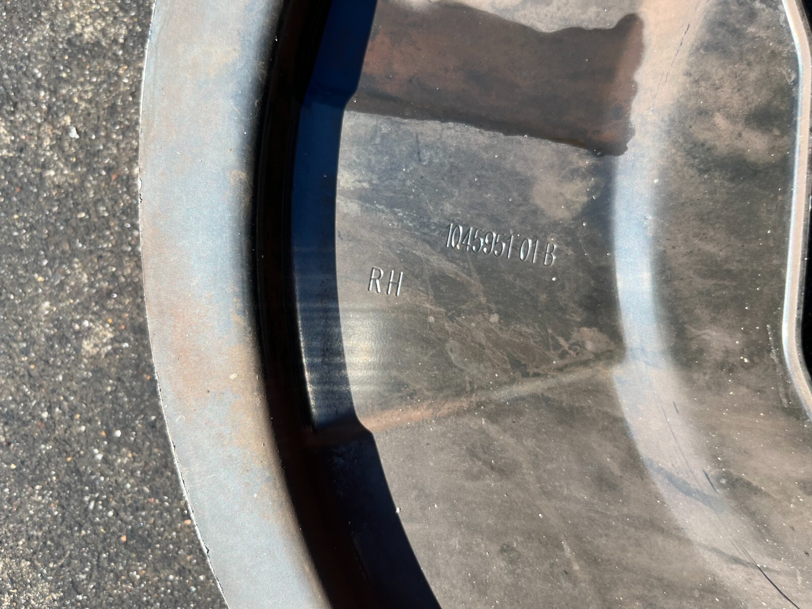 ⭕ 12-20 Model S Front Passenger Side Brake Rotor Dust Shield Right 1045951-01-B