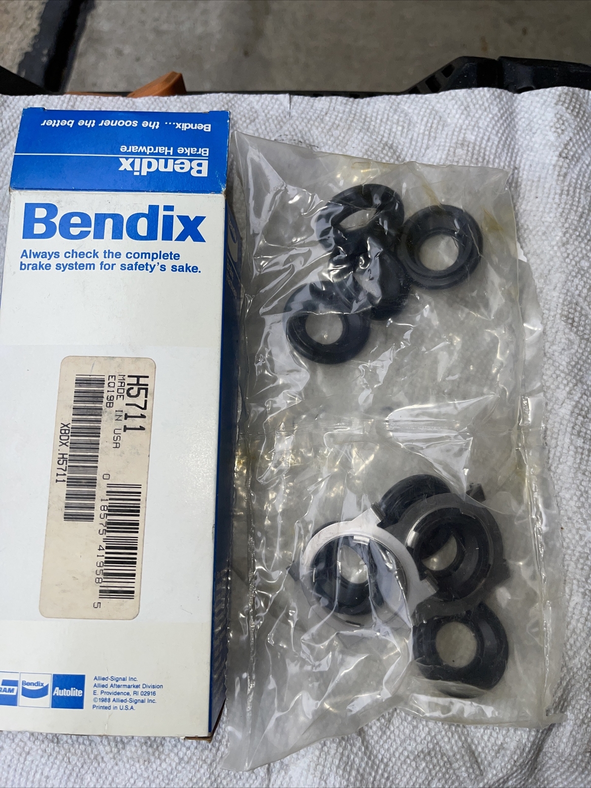 2 Pack Bendix H5711 Disc Brake Hardware Kit, Rear New. Made In USA