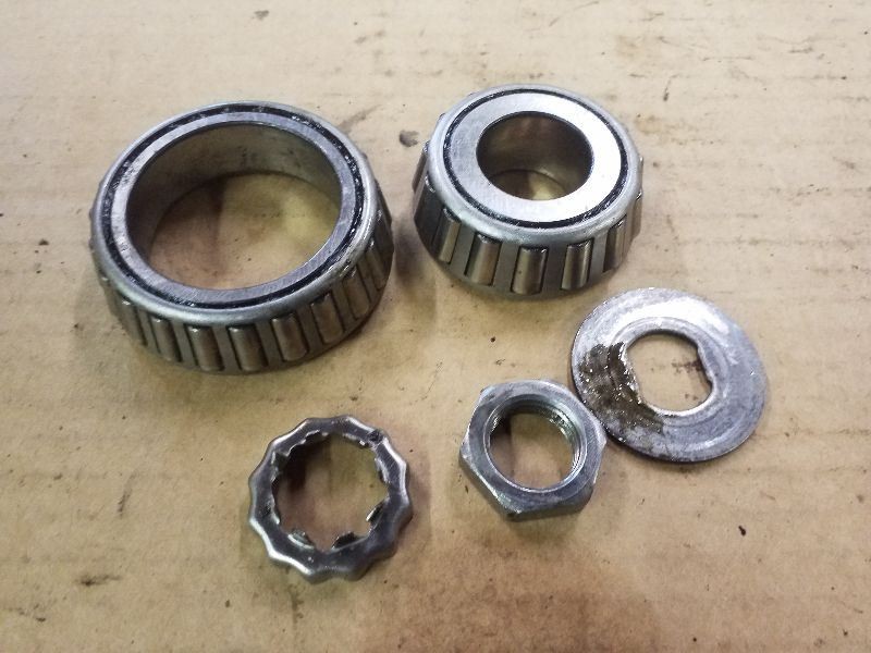2WD DUALLY FRONT WHEEL BEARINGS | FITS 99 00 01 02 03 04 FORD F250 F350 2WD