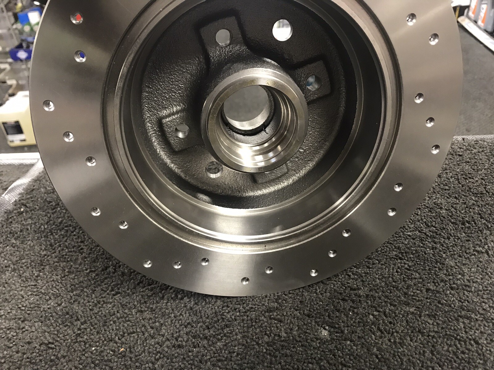 ASTRA MK2 GTE BRAKE DISC CROSS DRILLED BRAKE DISC MINTEX PADS 4 STUD WHEELS