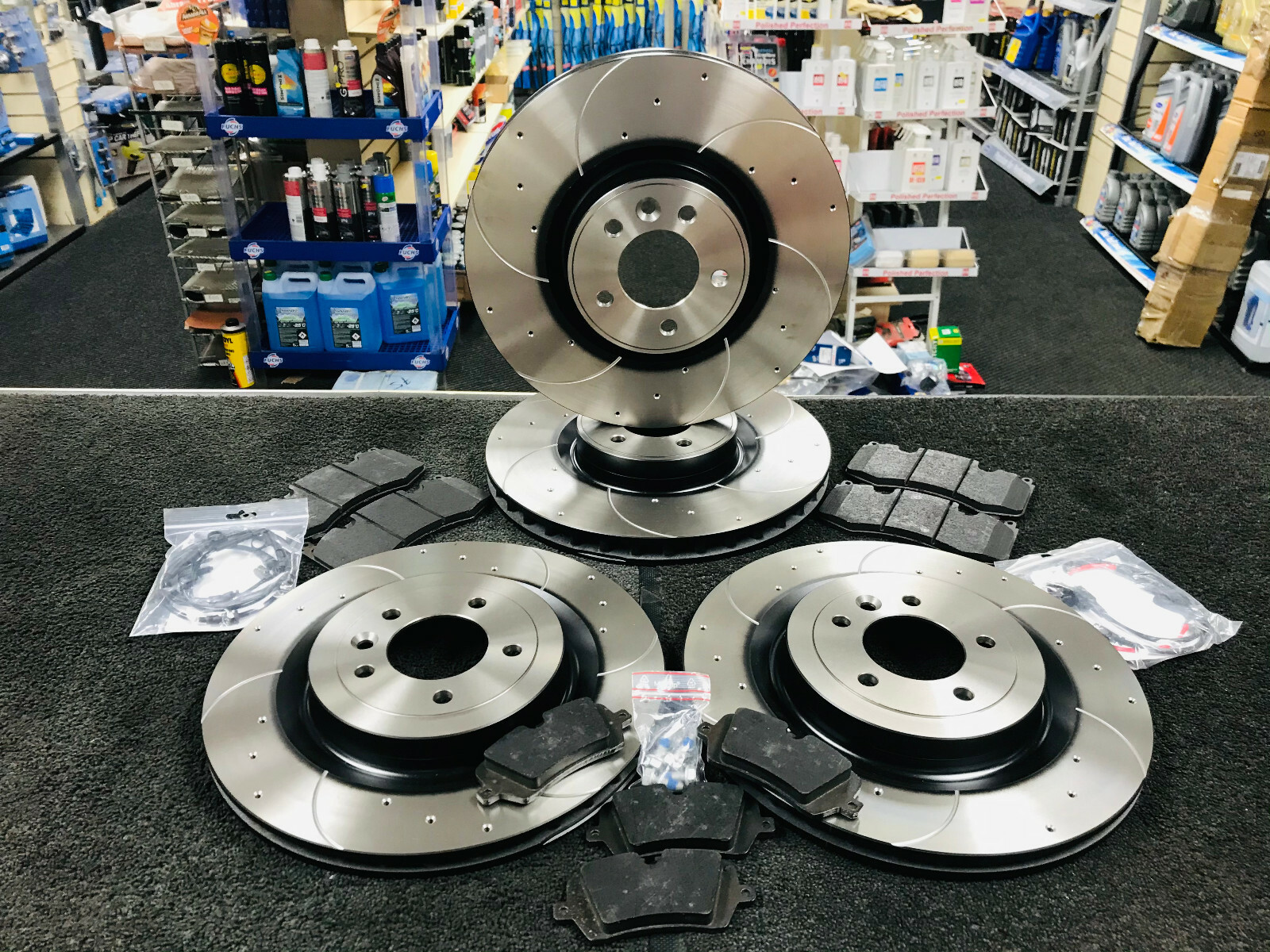 FOR RANGE ROVER SPORT SDV6 SDV8 FRONT REAR DRILLED GROOVED BRAKE DISCS AND PADS