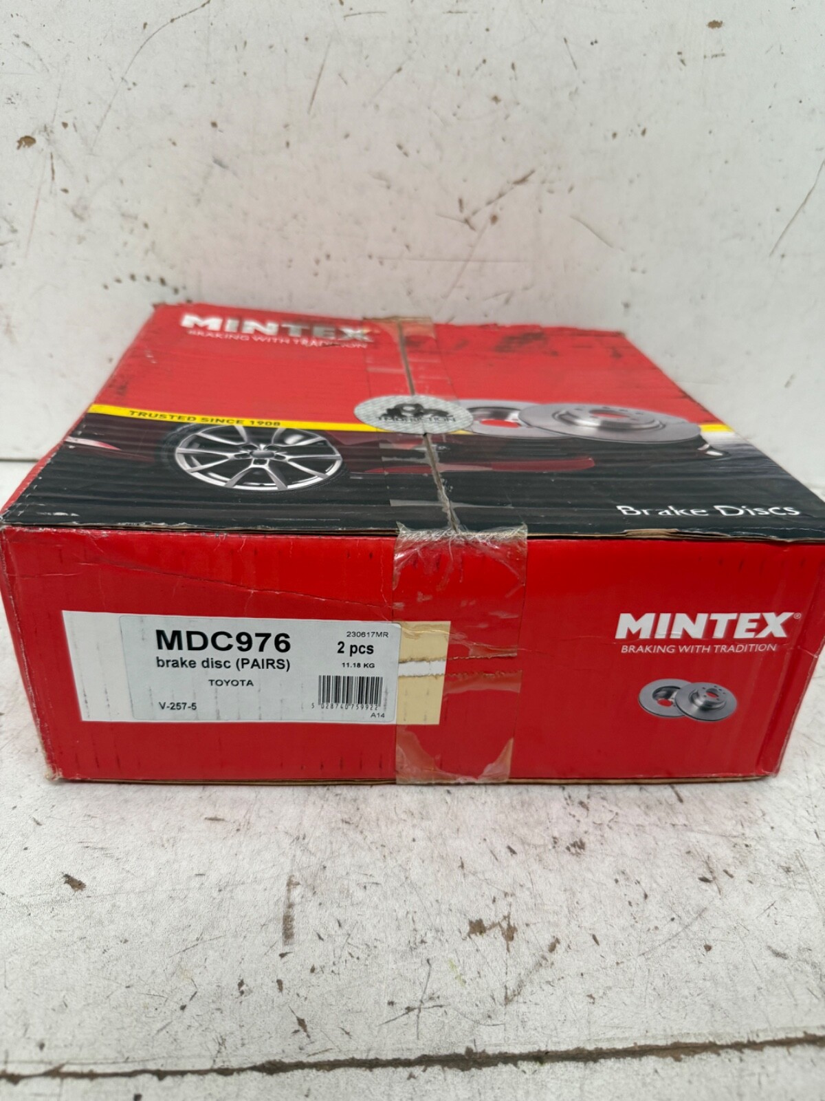 FRONT BRAKE DISCS X2 257mm PAIR FOR TOYOTA Hilux Dyna VW Taro MINTEX MDC976