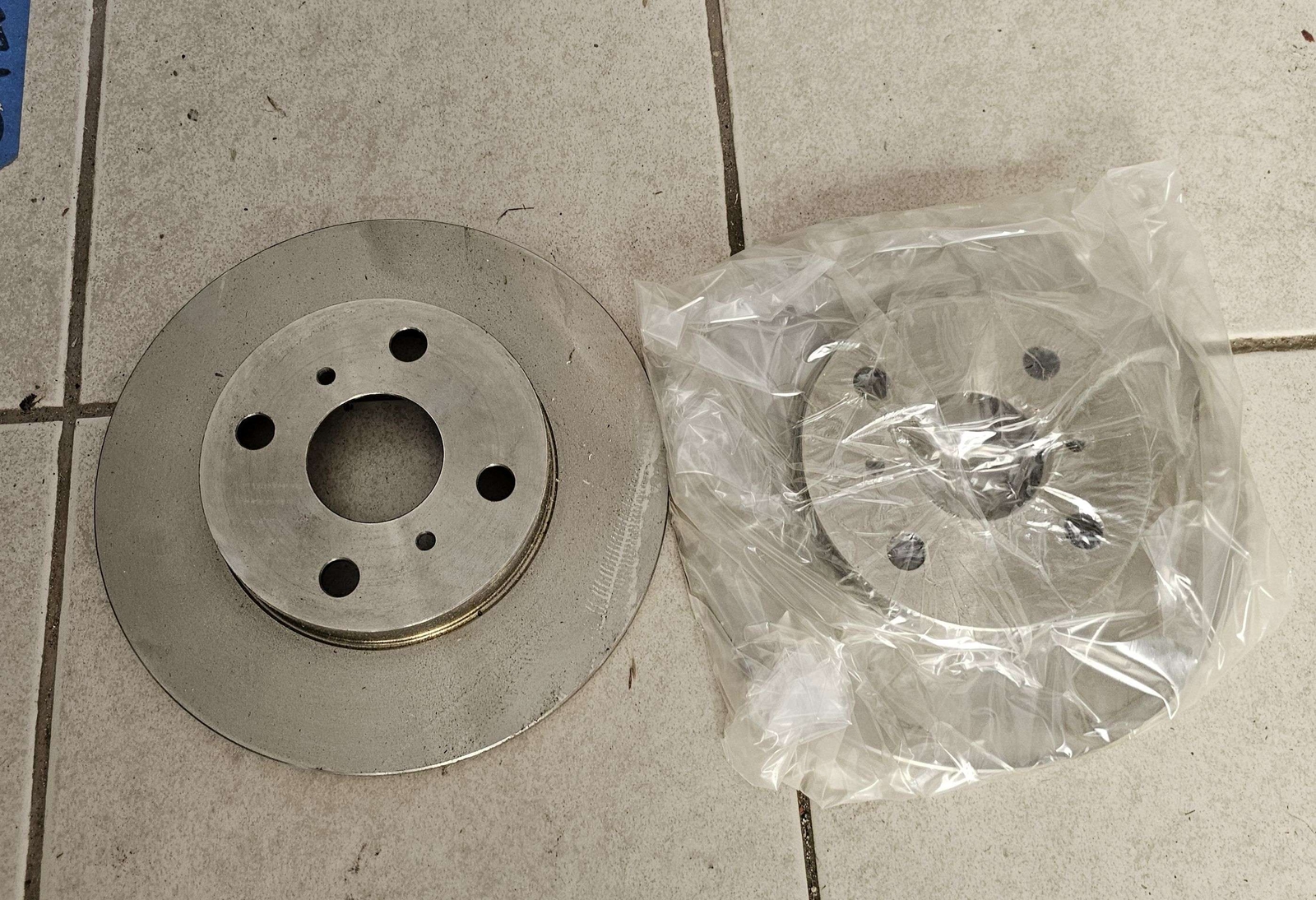 Pair (2) Brake Rotors Wearever YH141297