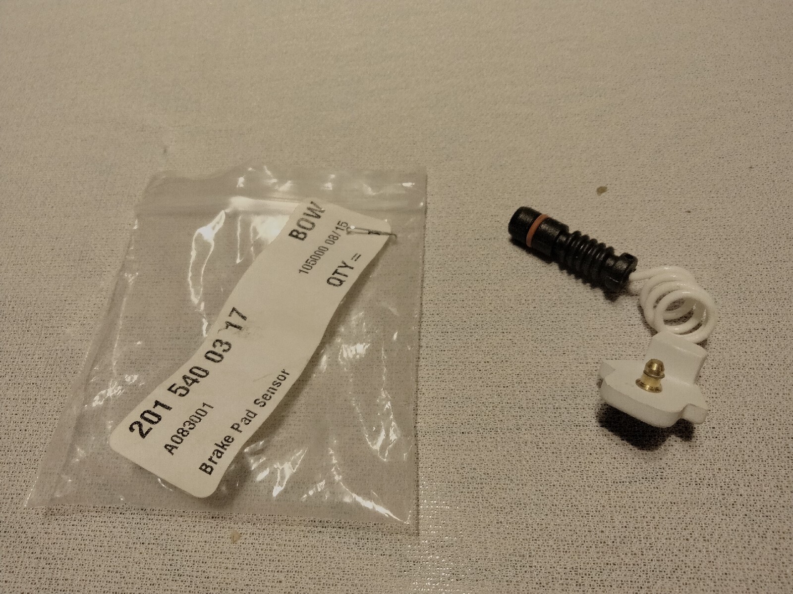 Mercedes w124 w201 Brake Pad Sensor BOWA A083001, 2015400317