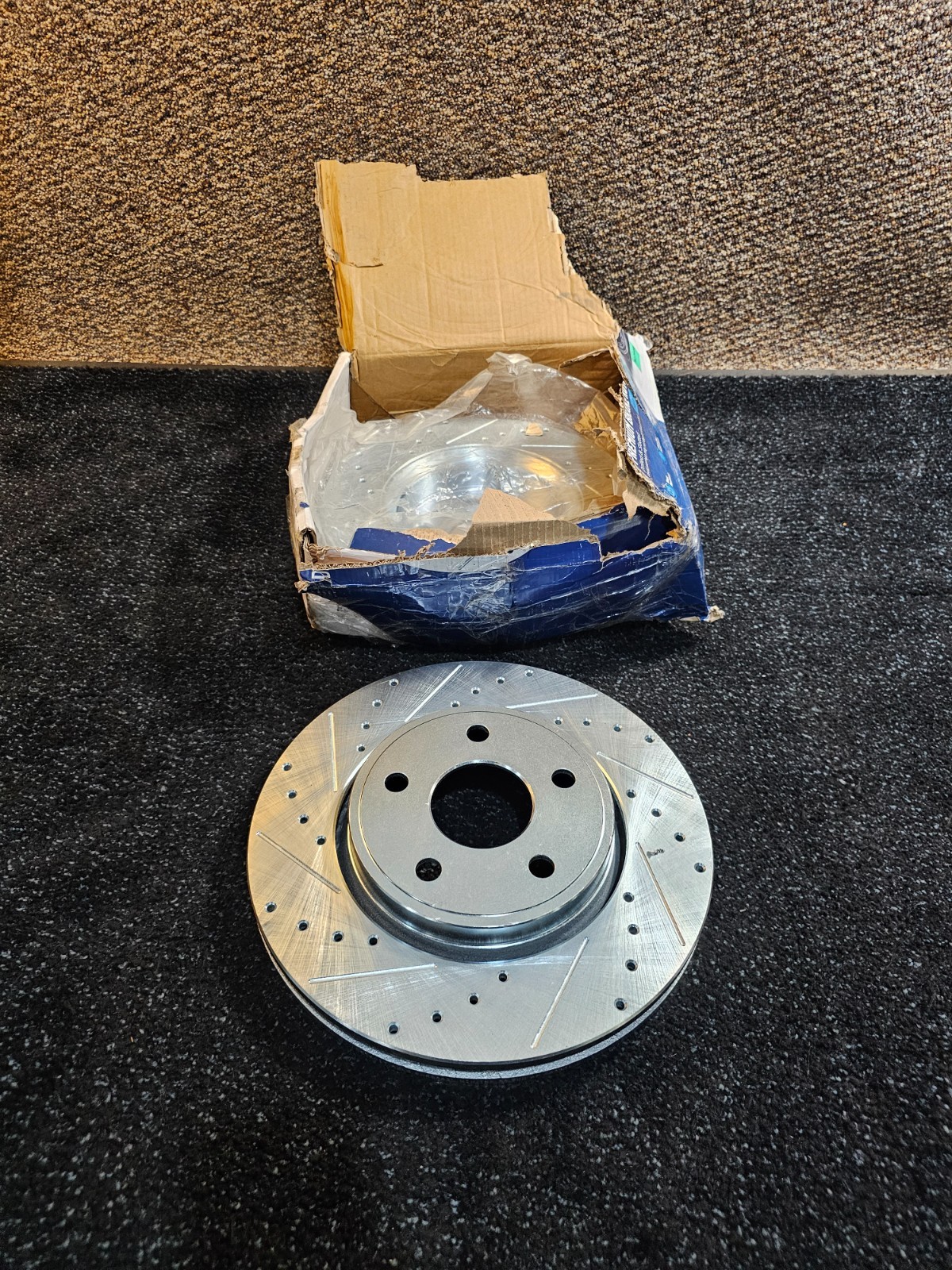 (QTY 2) Detroit Axle S-53062 Front Drilled Disc Rotors for 11-20 Dodge Durango