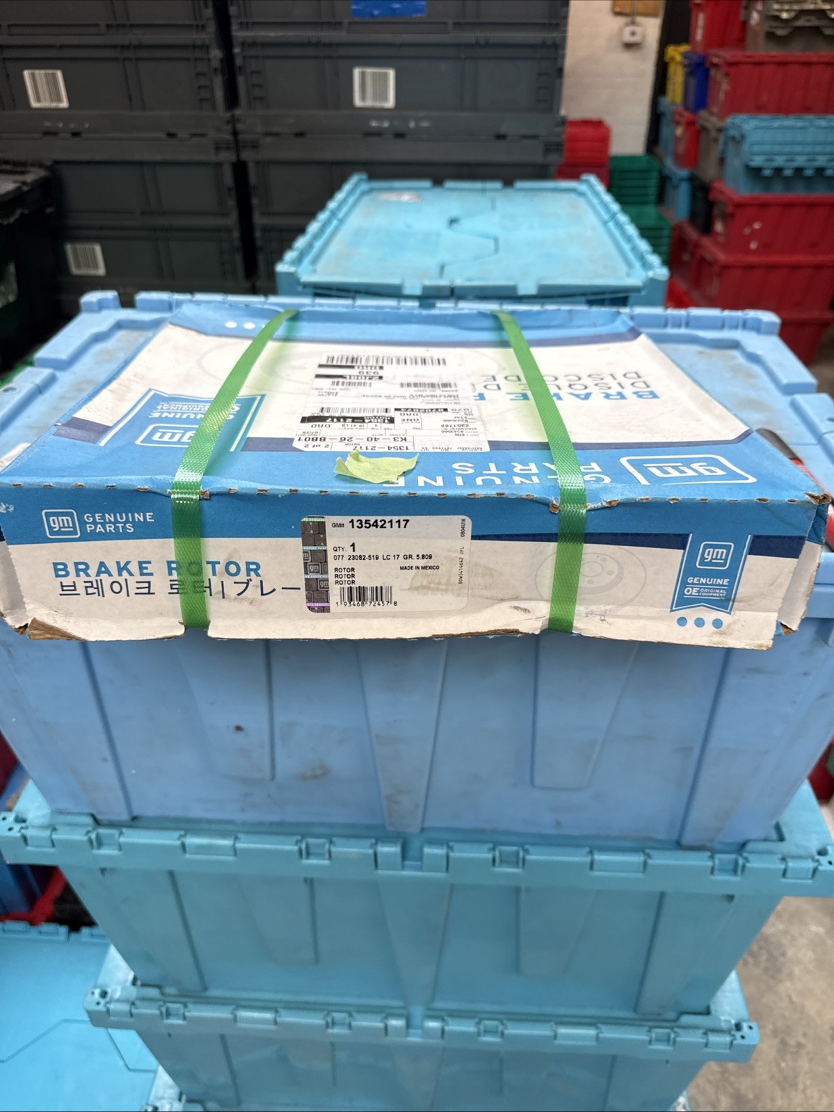 (1) Genuine GM 13542117 Rear Brake Rotor Nos OEM Sold Individually
