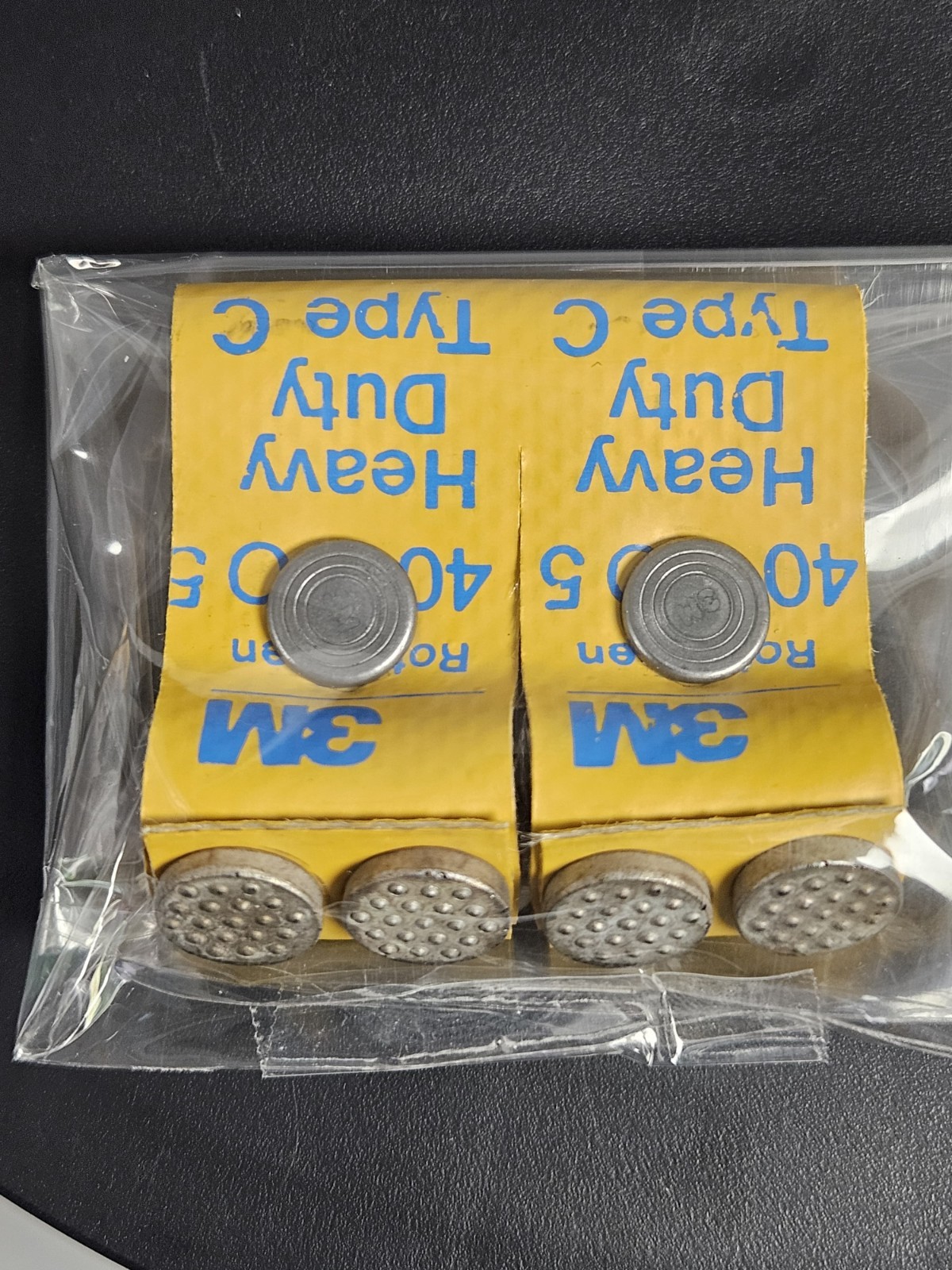 3M Heavy Duty Type C Equipment Slides – Textured Metal Base – Set of 2 Pads 4005