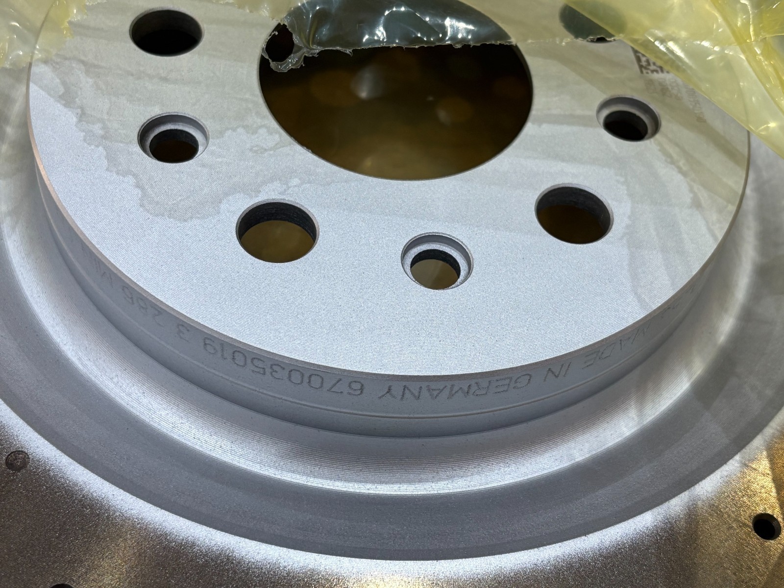 GEN 2017-2022 Maserati Ghibli 2.0/3.0/3.8L rear brake pads rotors with hardware
