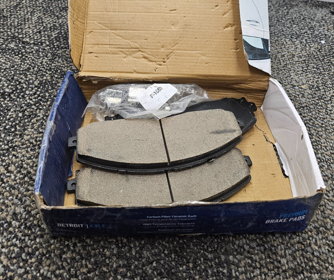 Detroit Axle P-1680 Front Ceramic Brake Pad For Ford F-250 Super Duty 2013-2021