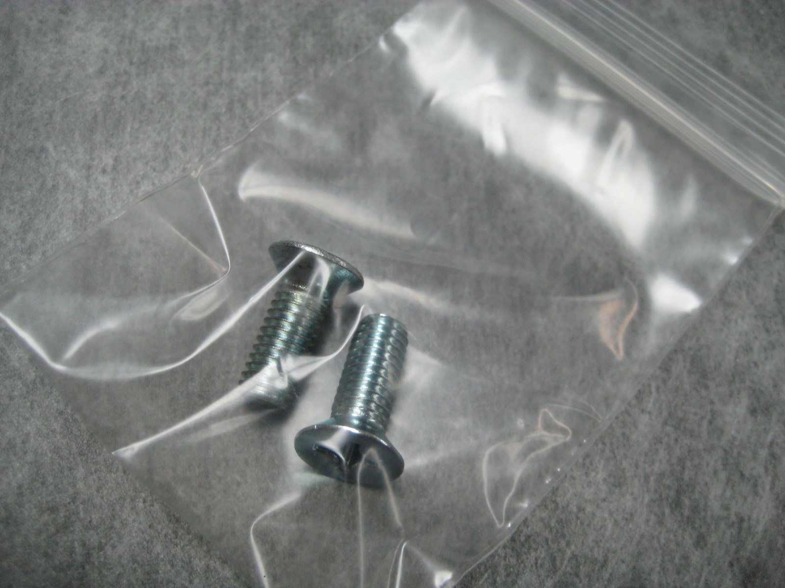 Brake Disc Rotor Retaining Screw for Honda Acura – 2 pk – Ships Fast!