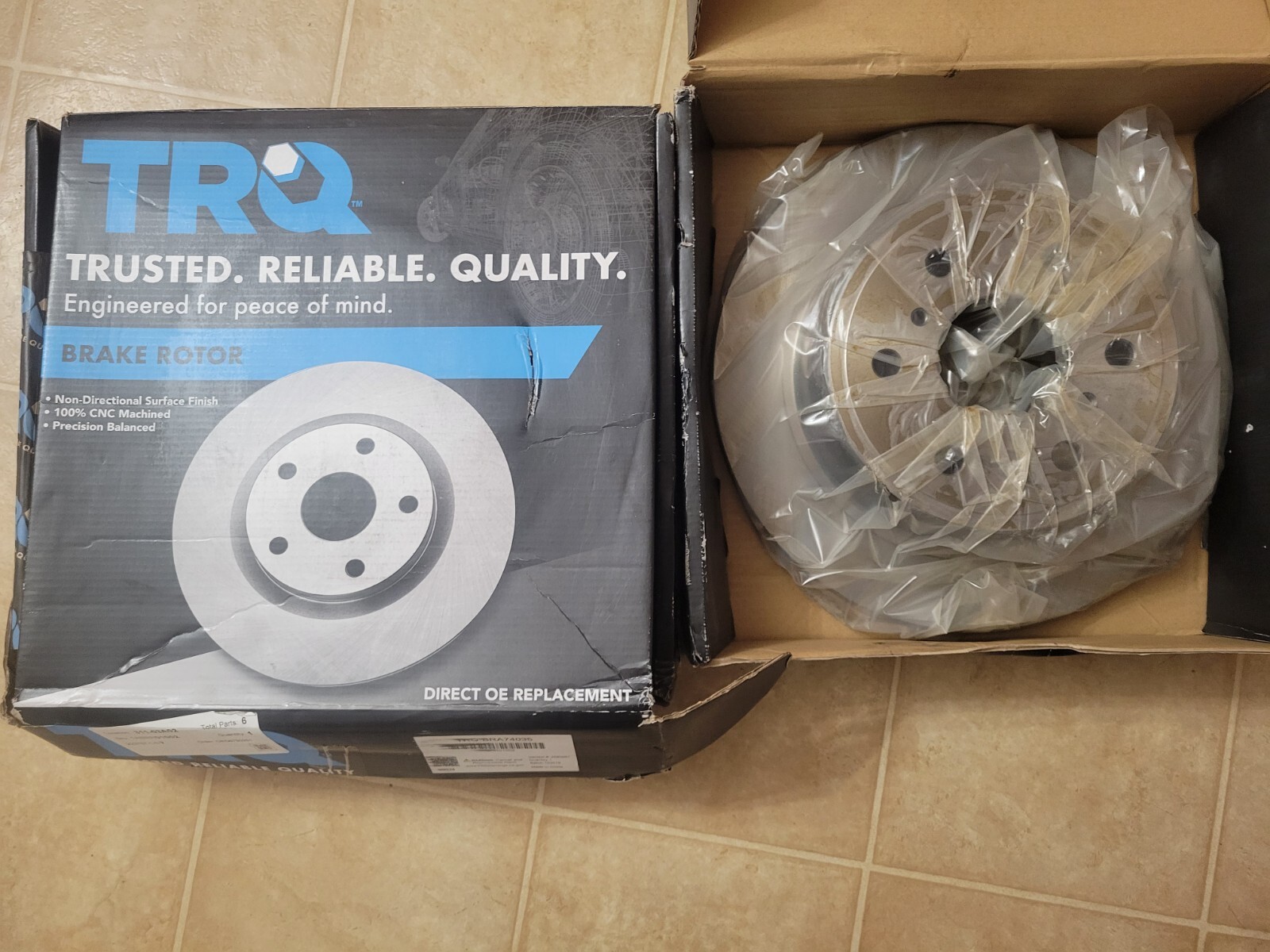 GMC/ Chevy TRQ Rotors BRA74035 Brake Pads Set TRQ BFA73127