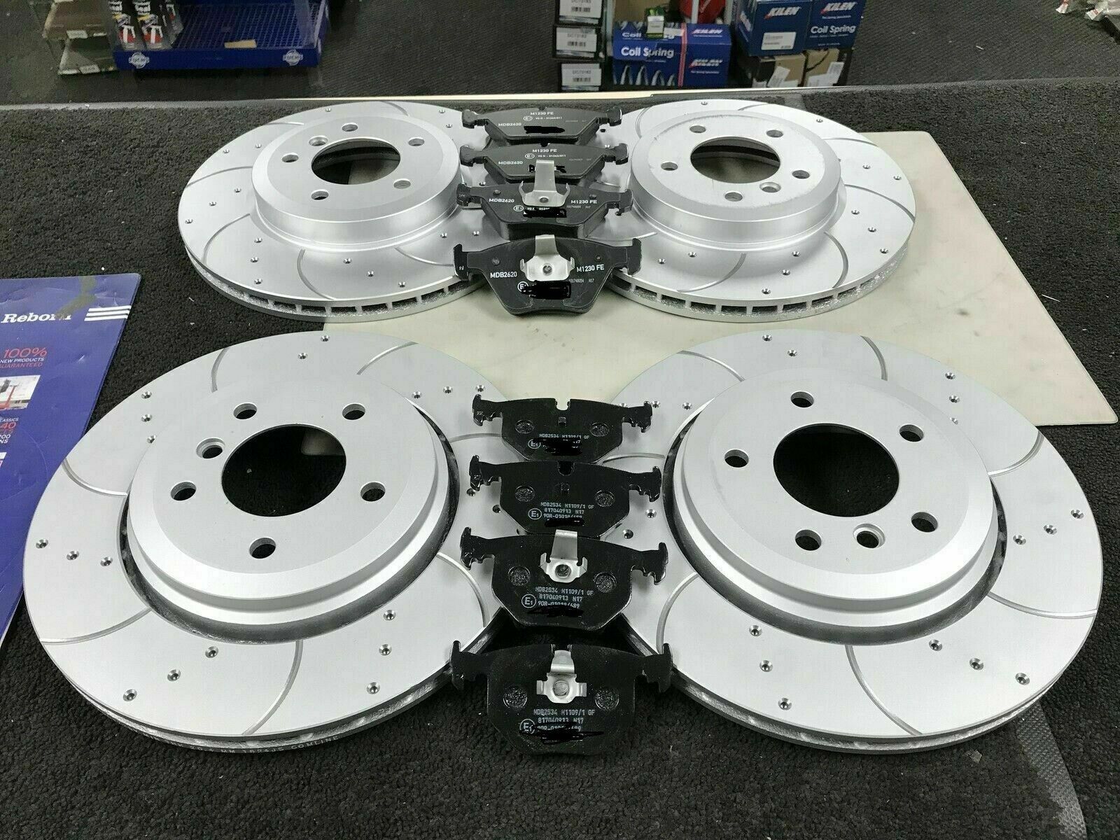FOR VW TRANSPORTER T5 FRONT & REAR DRIL GROV BRAKE DISCS & BREMBO PADS