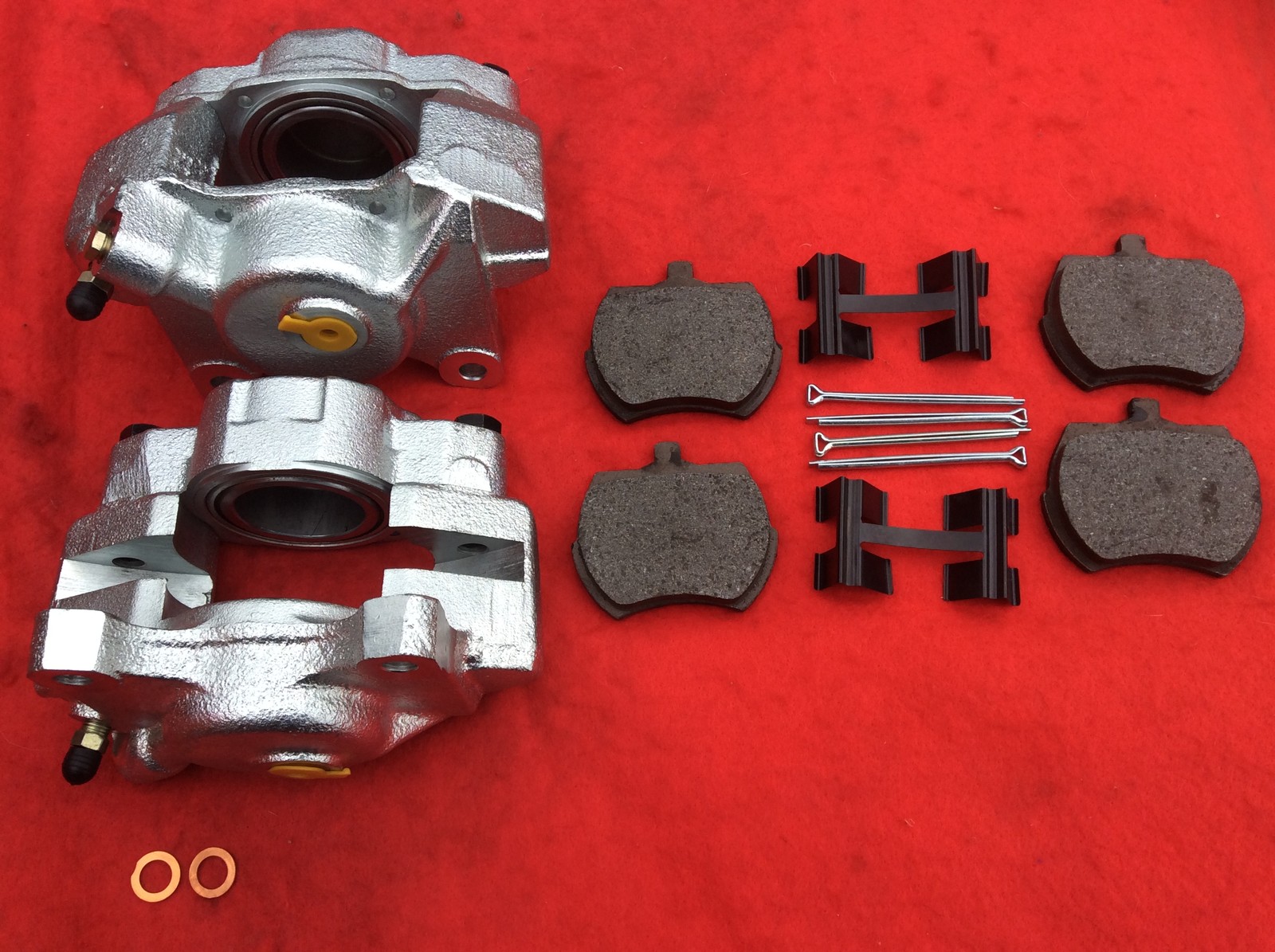 CLASSIC MINI FRONT 8.4″ BRAKE KIT CALIPERS PADS FITTING KIT SPECIAL OFFER PRICE