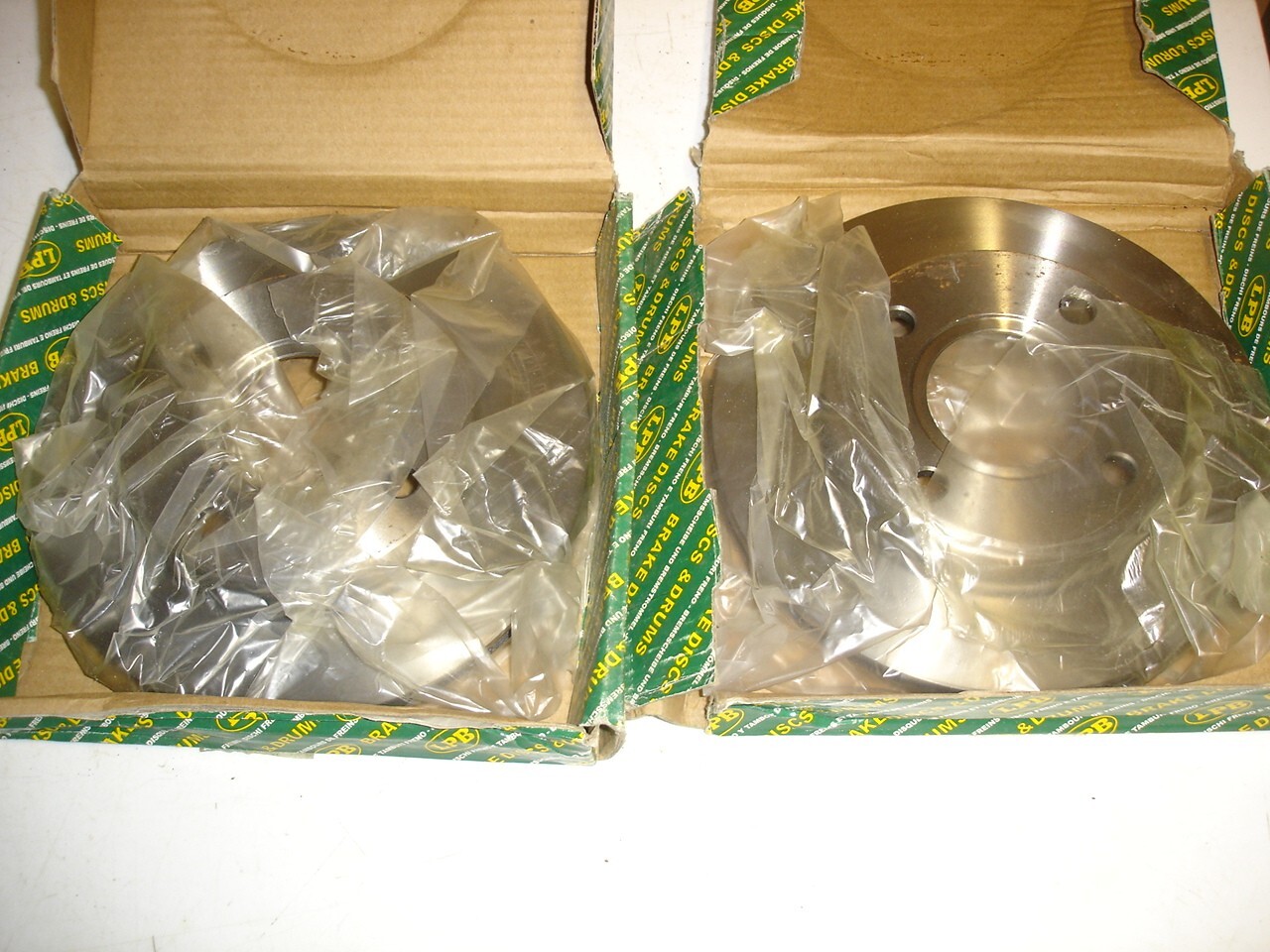 Ford Fiesta MK5 KA Puma Focus front brake discs 239.5mm vented BD336