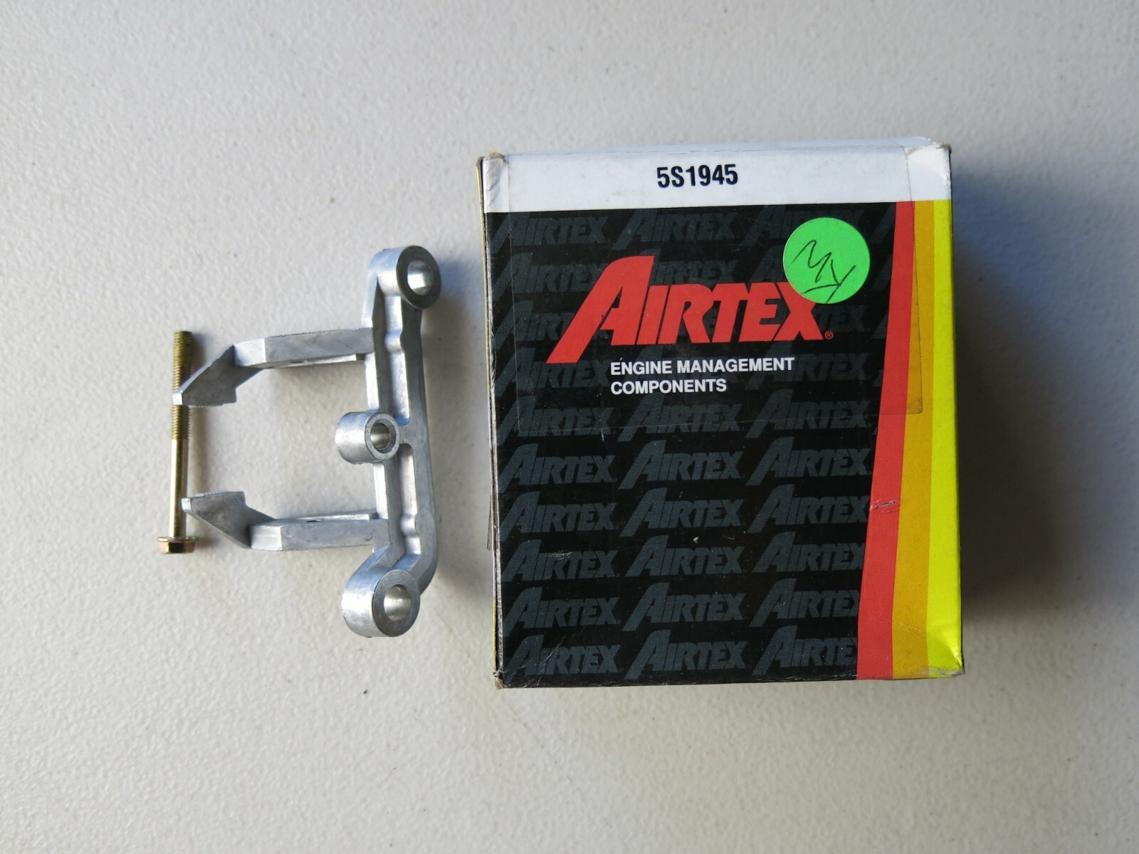 Airtex Mounting Bracket fits 1987 Buick Regal 3.8L V6 Gas OHV Turbo (5S1945)