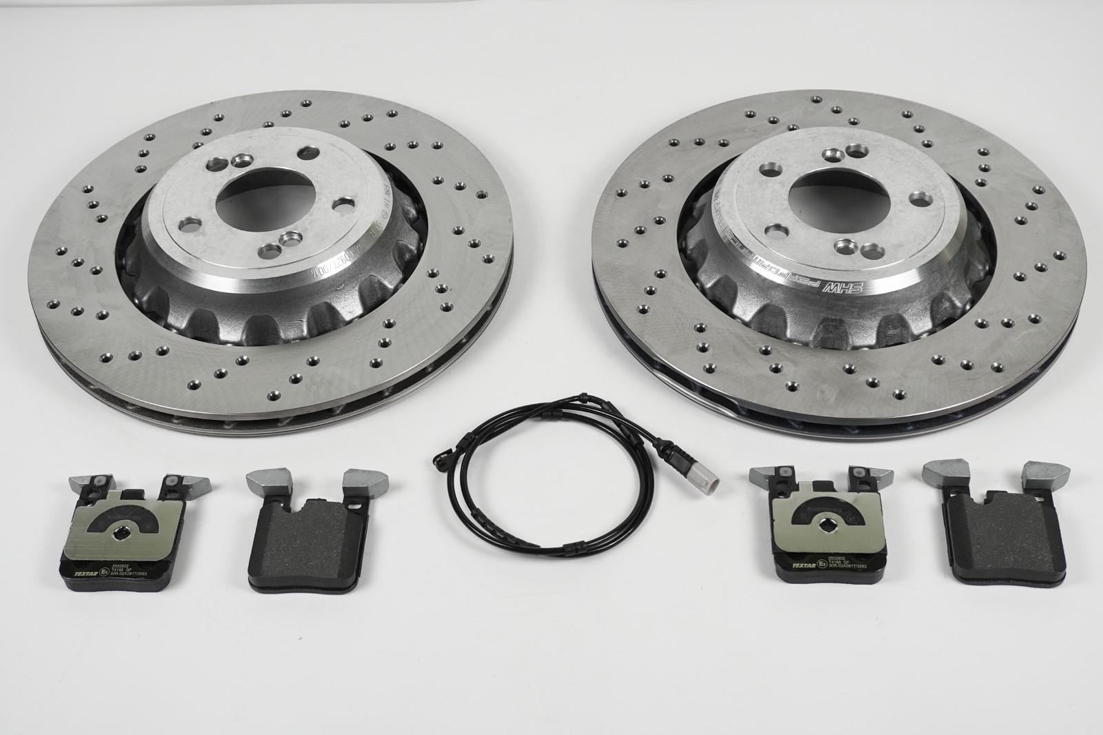 SHW REAR DRILLED BRAKE DISCS DISC PADS PAIR FOR BMW M2 F87 M3 F80 M4 F82 370mm