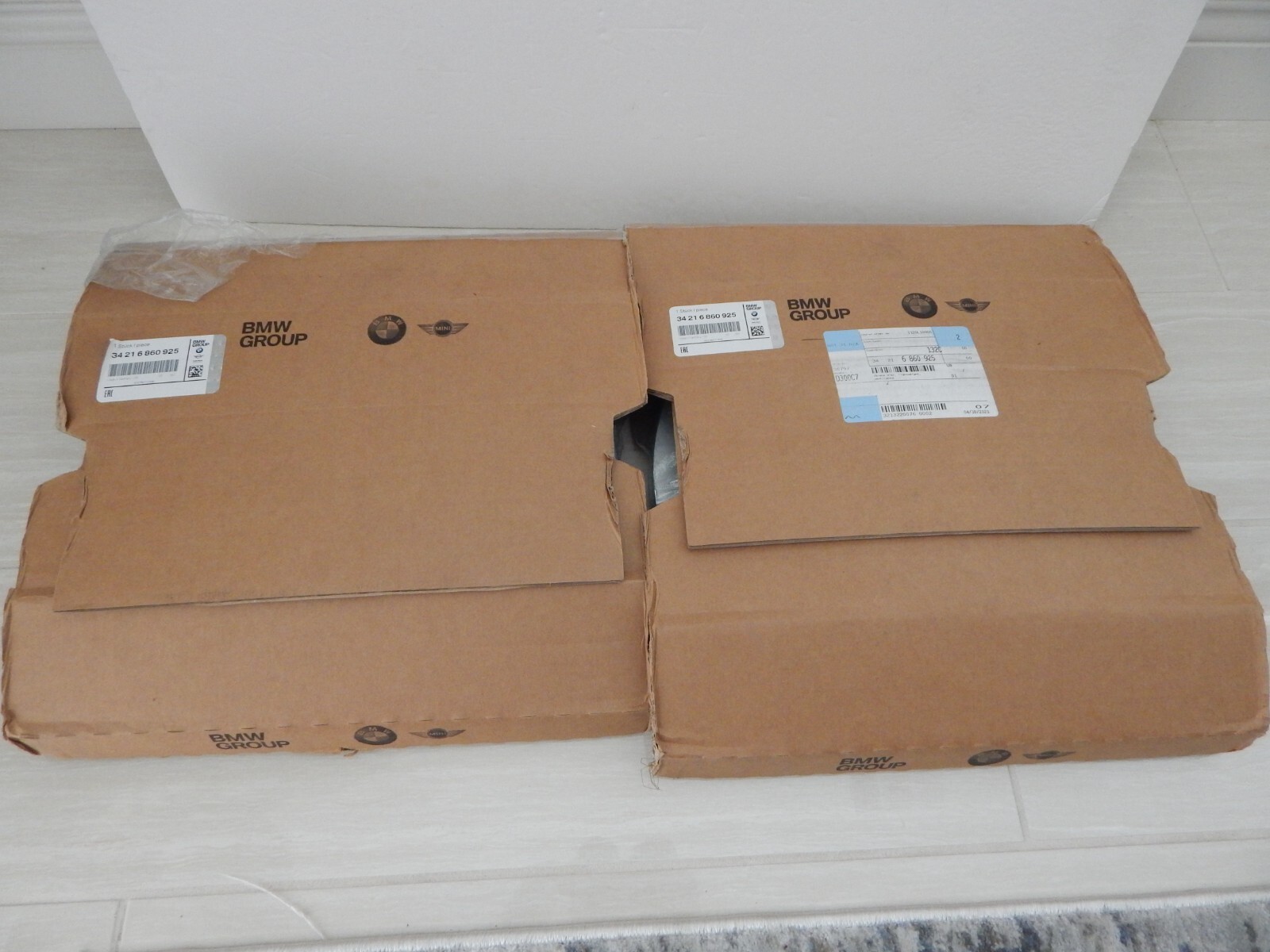 BMW 34216860925 Genuine Rear Disc Brake Rotor Set 2 PCS New