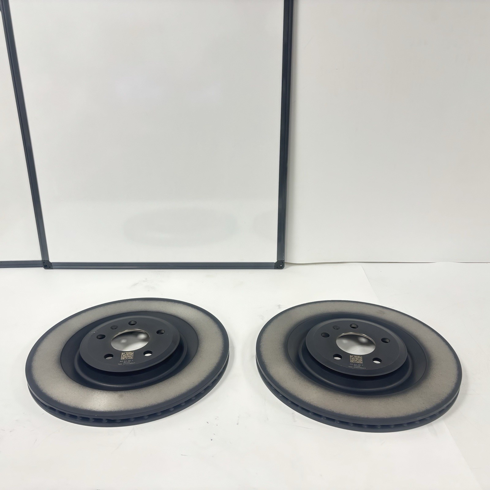 New Genuine AUDI A6 A7 A8 REAR BRAKE DISCS SET 356MM 4H0615601P