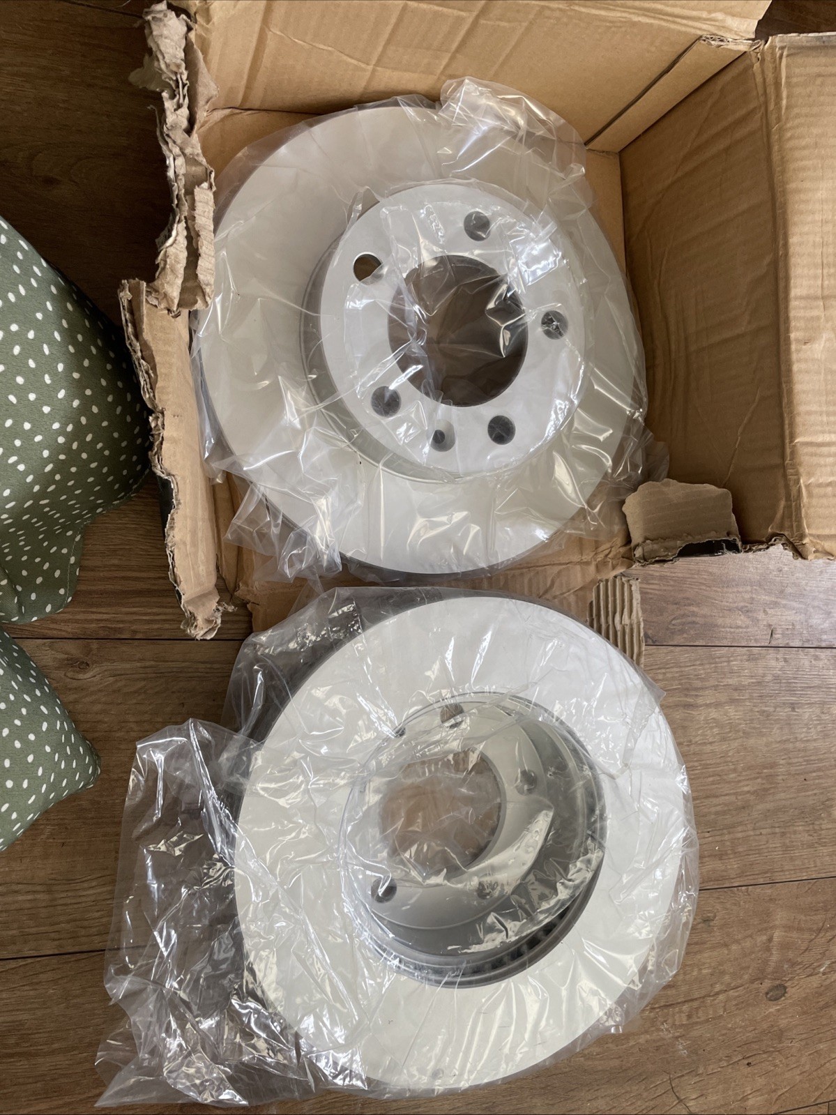 2x DriveTec DM4328C Brake Discs 69.8mm Height 302mm Outer Diameter Vented