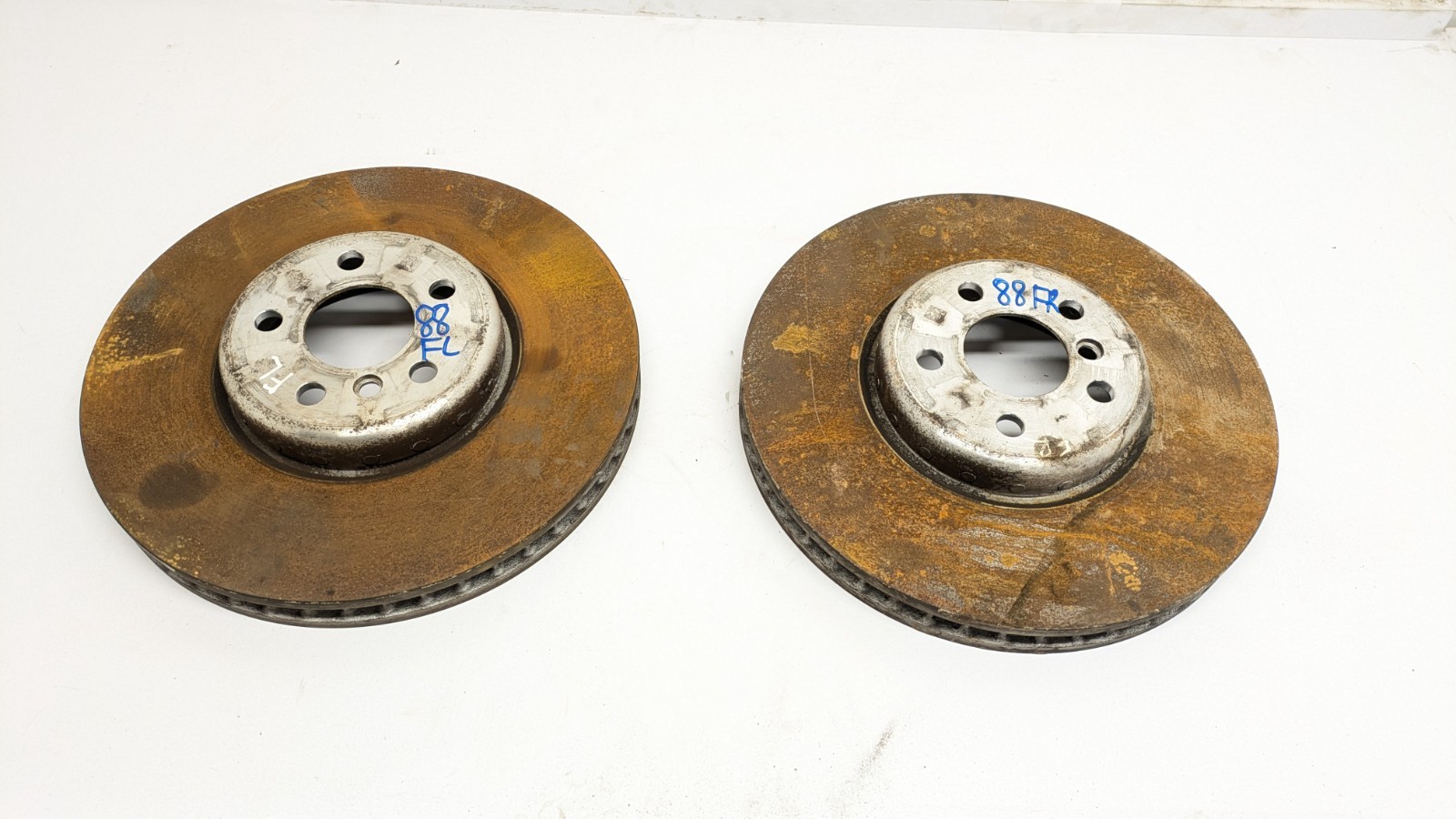 BMW IX I20 BRAKE DISC FRONT LEFT & RIGHT SIDE PAIR X2 2024