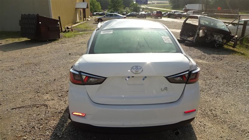 Driver Left Front Backing Plate 4 Dr Sedan Fits 16-17 Yaris 637303