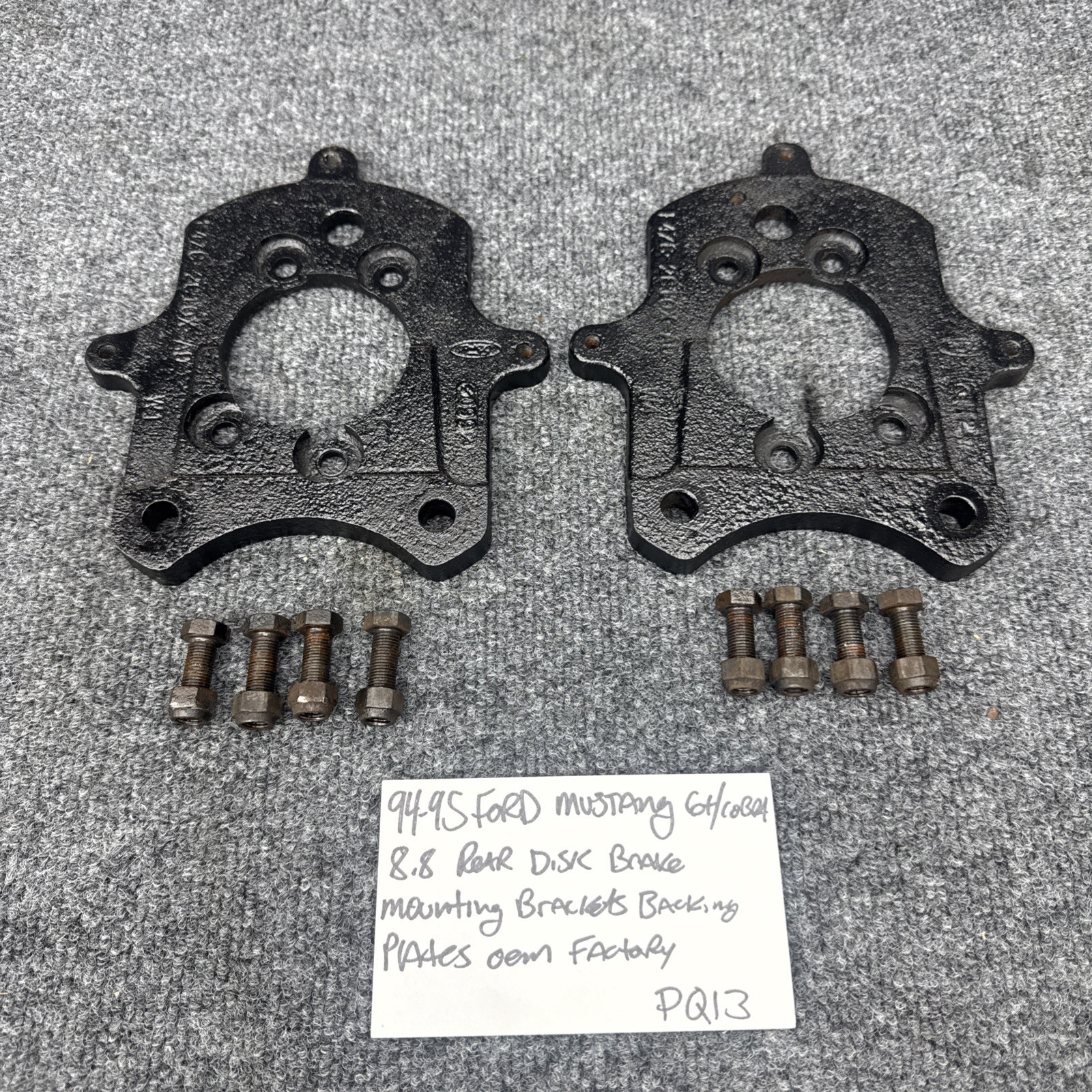 94-95 Ford MUSTANG 8.8 DISK BRAKE MOUNTING BRACKET BACKING PLATE OEM GT Cobra