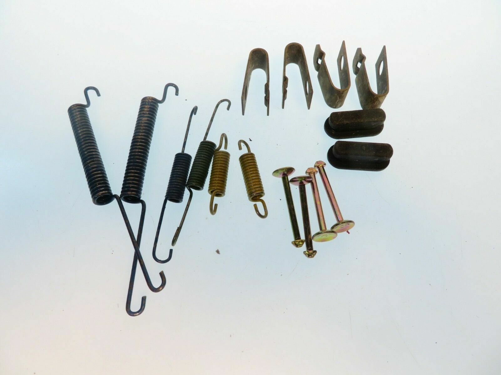 Brake Spring Hardware Kit Fits Honda Civic Wagon 1984-1988 Rear 17139