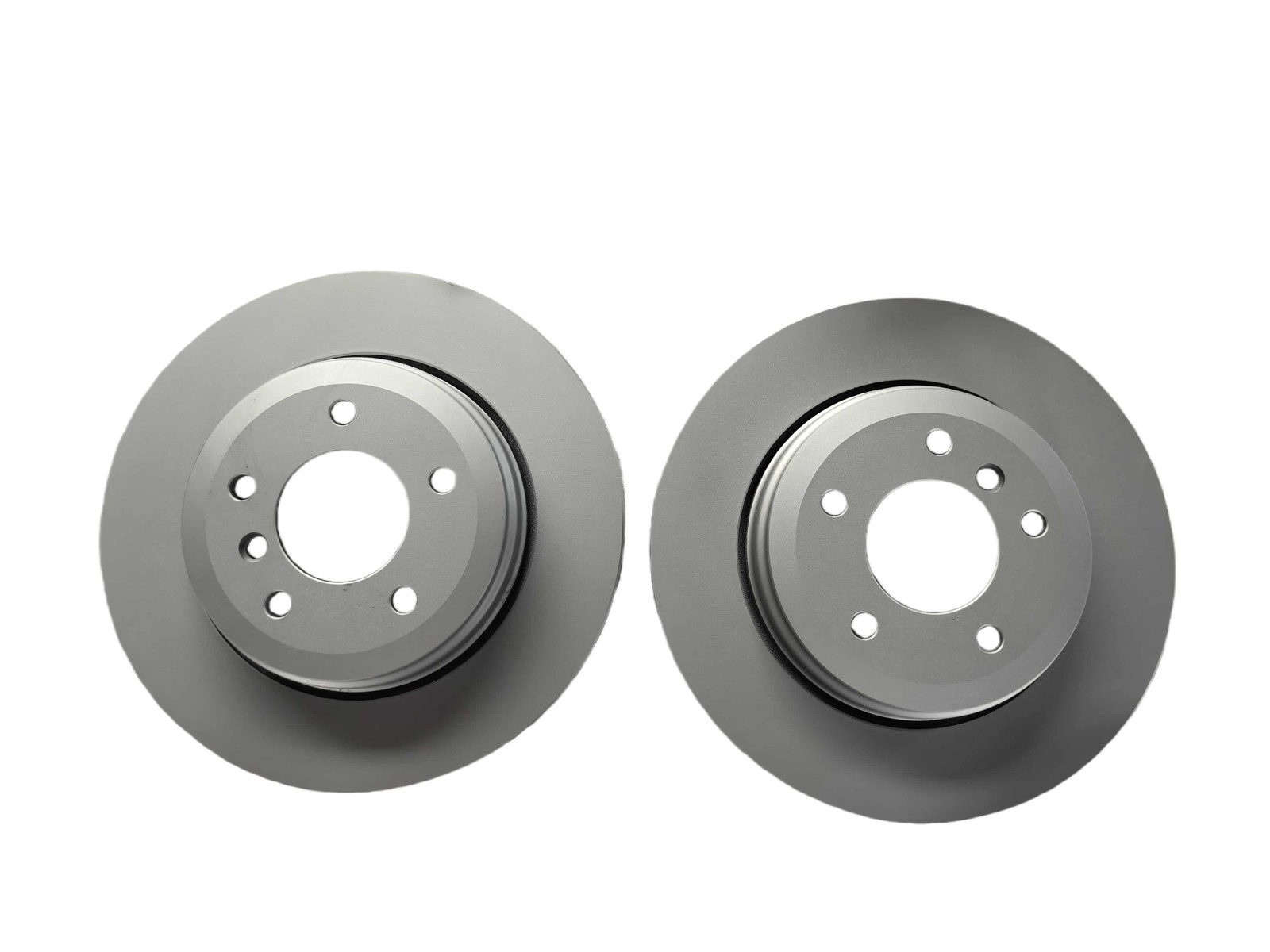 Rear Brake Disc Rotor Ceramic Brake Pad kit 2004 2005 BMW 525i Base Sedan 4-Door