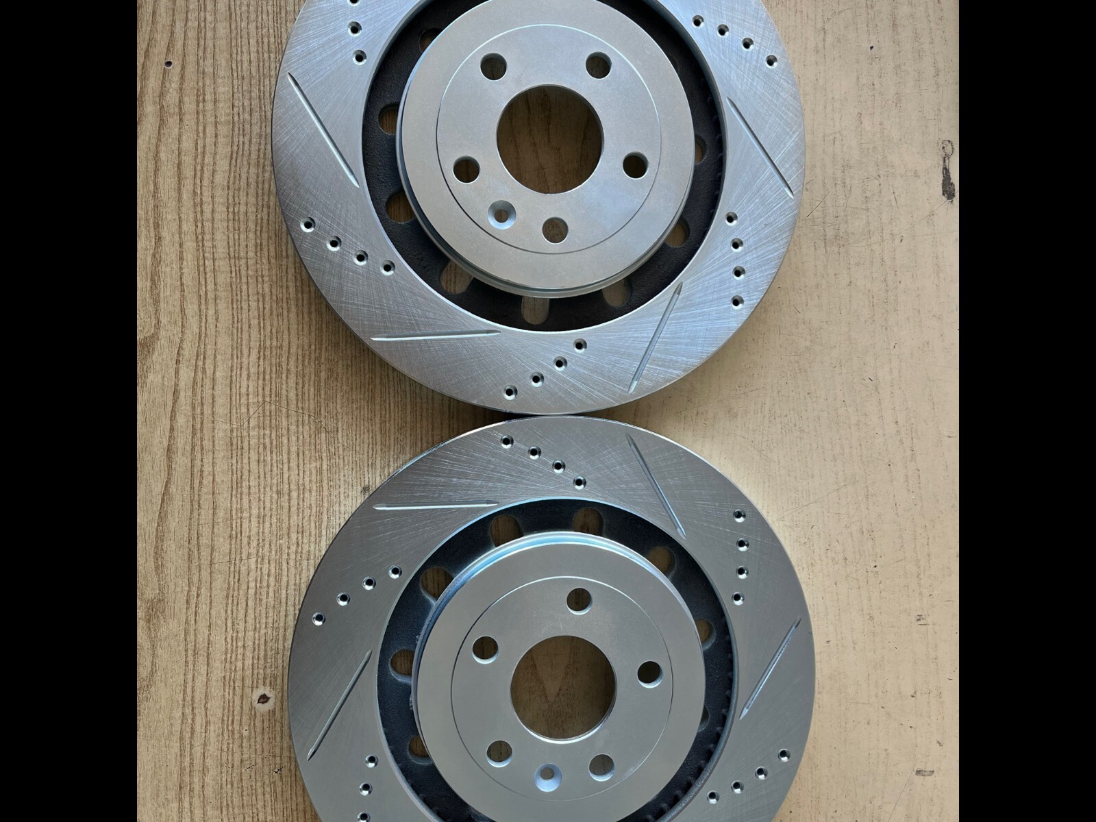 Ford Explorer Sport 13-19 Front Drilled Slotted Zinc Coated Brake Rotors