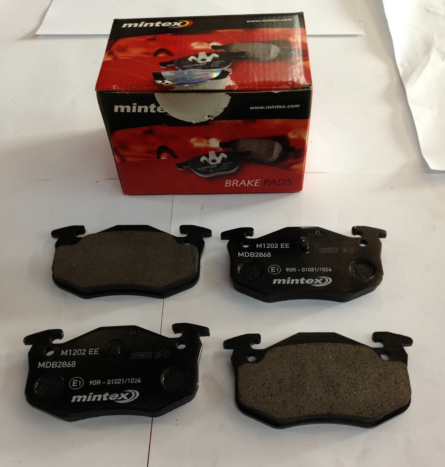 MINTEX REAR BRAKE PAD SET FOR RENAULT CLIO MK II 1998-2005 MDB2868
