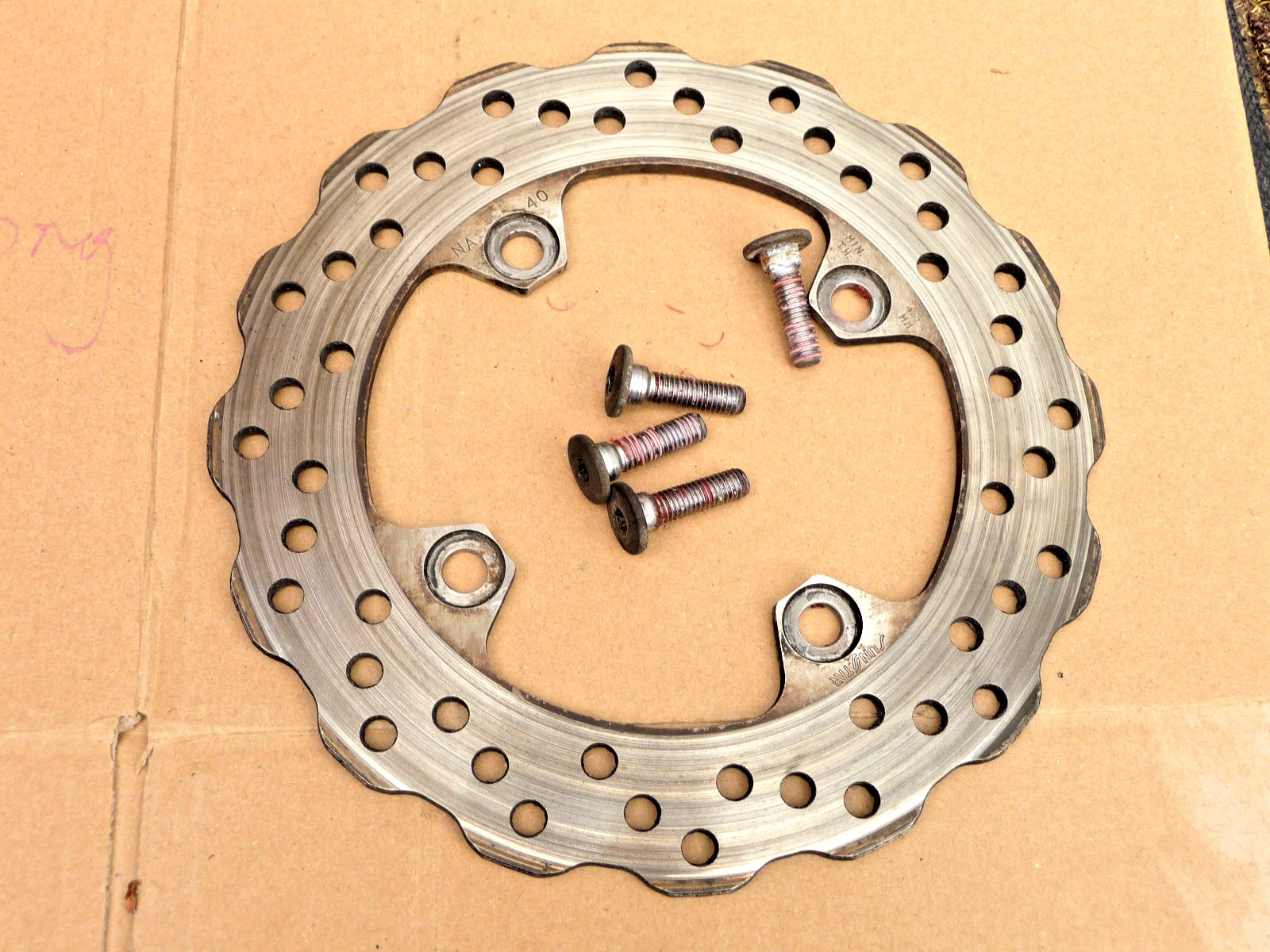 KAWASAKI ZX10R ZX6R 2004-2007 REAR BRAKE DISC 4.75MM SUNSTAR 410800040