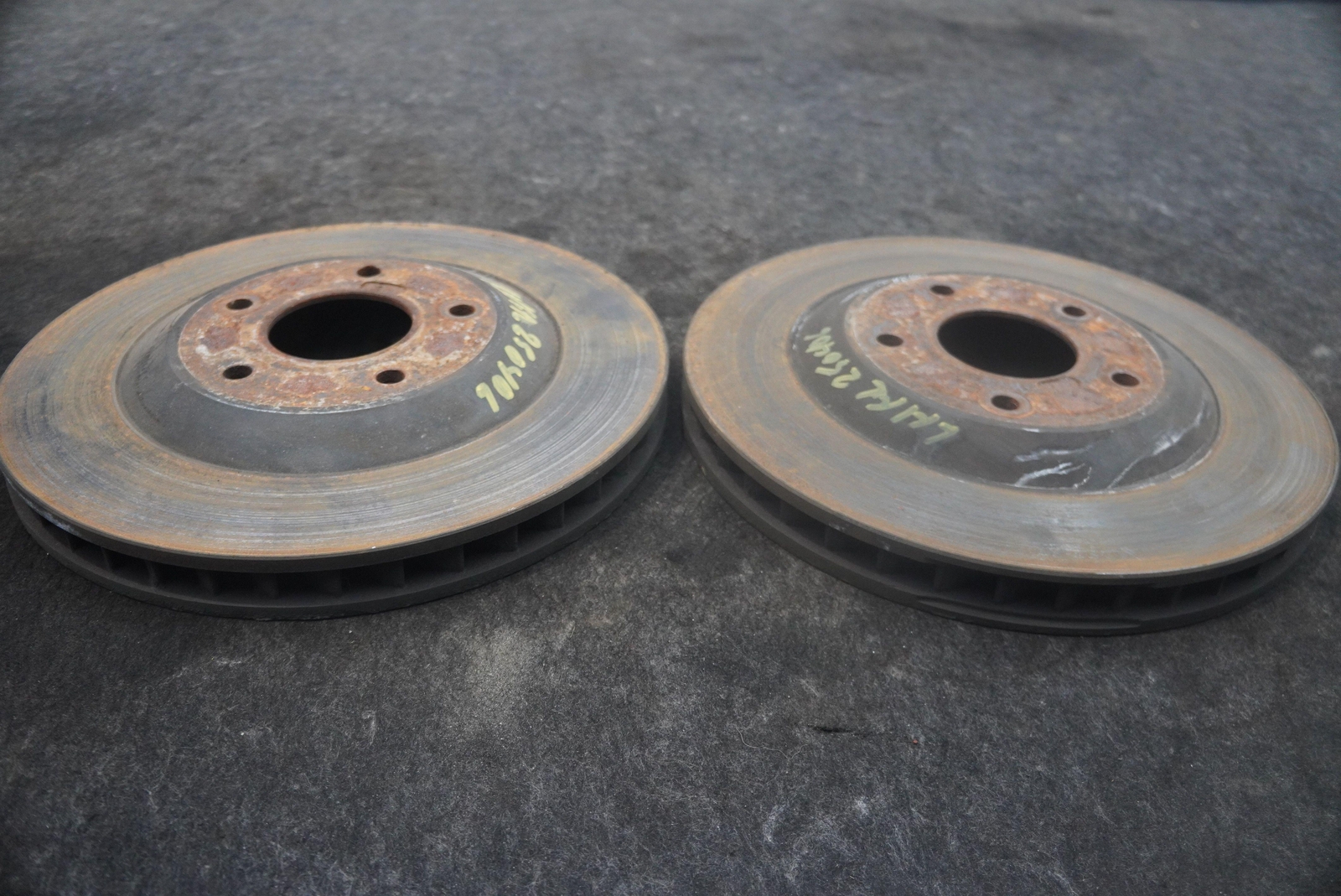 Set 2 Front Left Right Disc Brake Rotor 10445857 Chevrolet Corvette C5 1997-2004