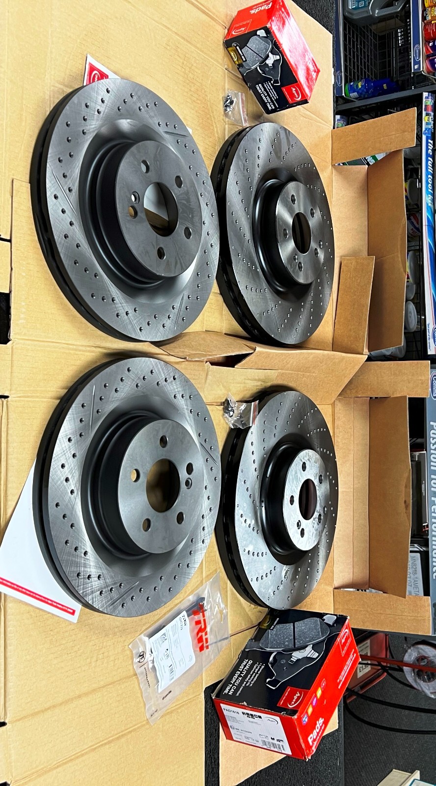 FOR MERCEDES C63 6.2 AMG C204 W204 S204 FRONT REAR DRILLED BRAKE DISCS AND PADS