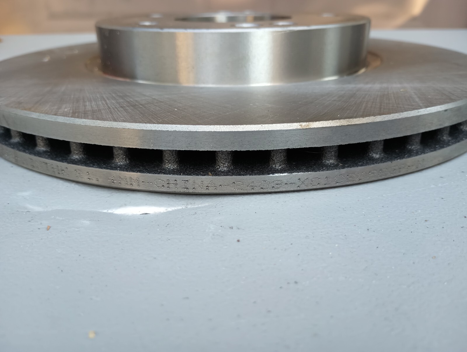 SURESTOP BRAKE DISC FRONTDRIVER OR PASSENGER FITS HUNDAI VELOSTER 12-20 OPEN BOX