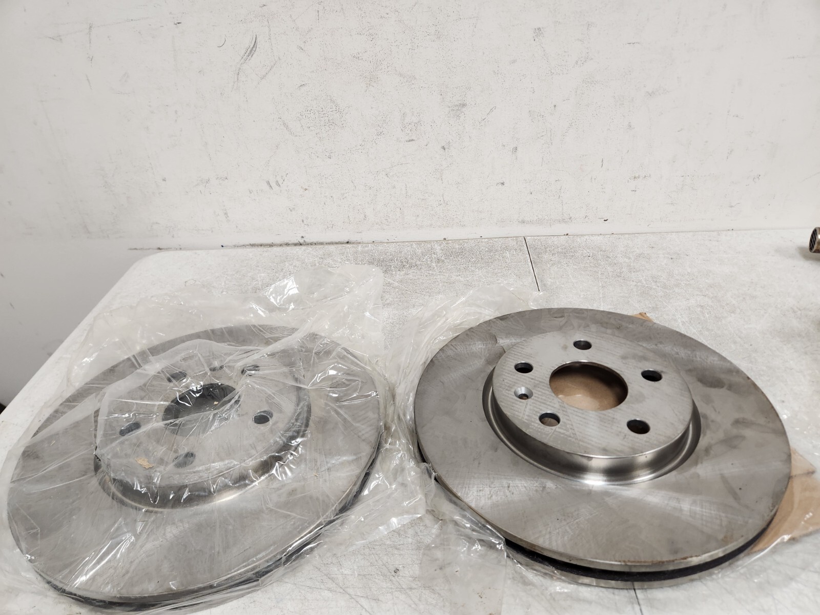 *RETURNED* PM AUTO (PM2000027)Front Disc Brake Rotors For 10-15 Chevrolet Camaro
